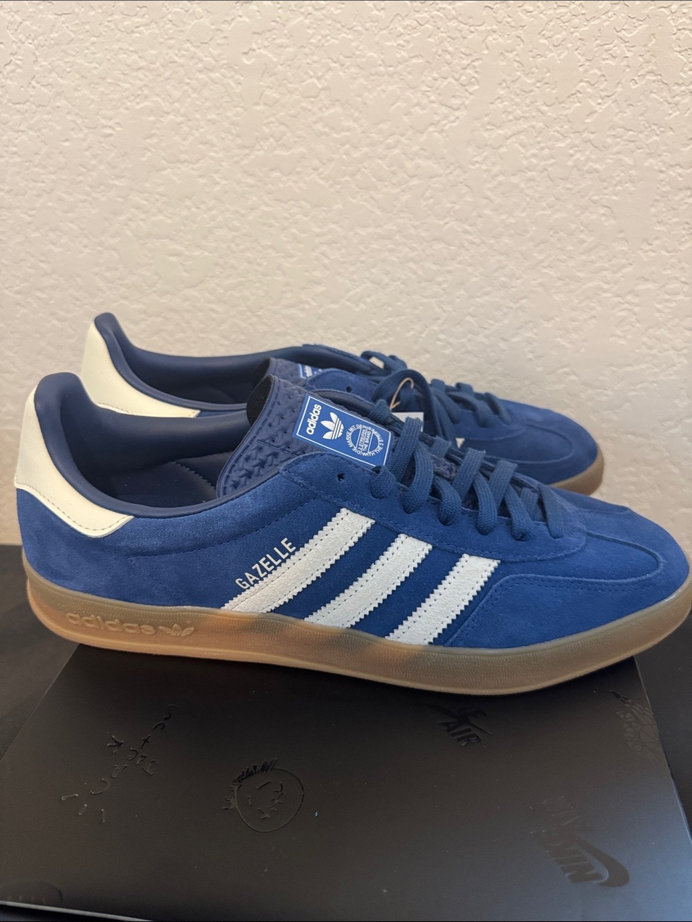 adidas Gazelle indoor Blue Suede NEW Sneakers authentic size 11.5